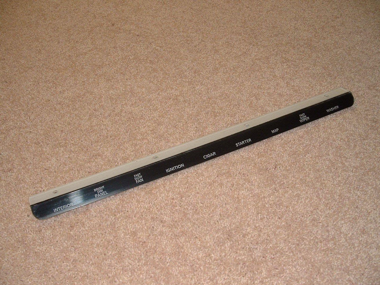 Dash Legend Strip RHD