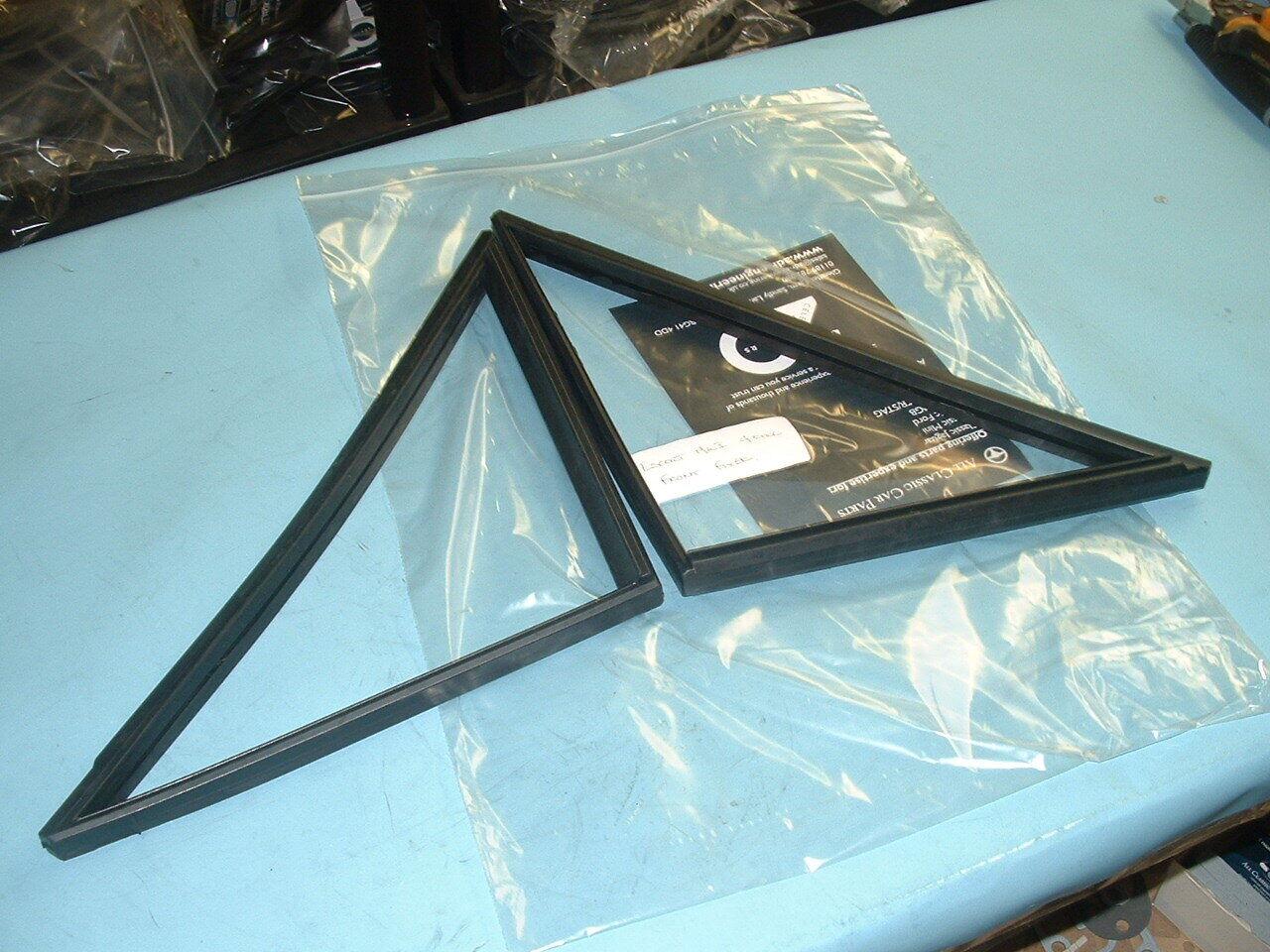 Escort MK1 Front Quarter Light Seals Pair 4  Door 