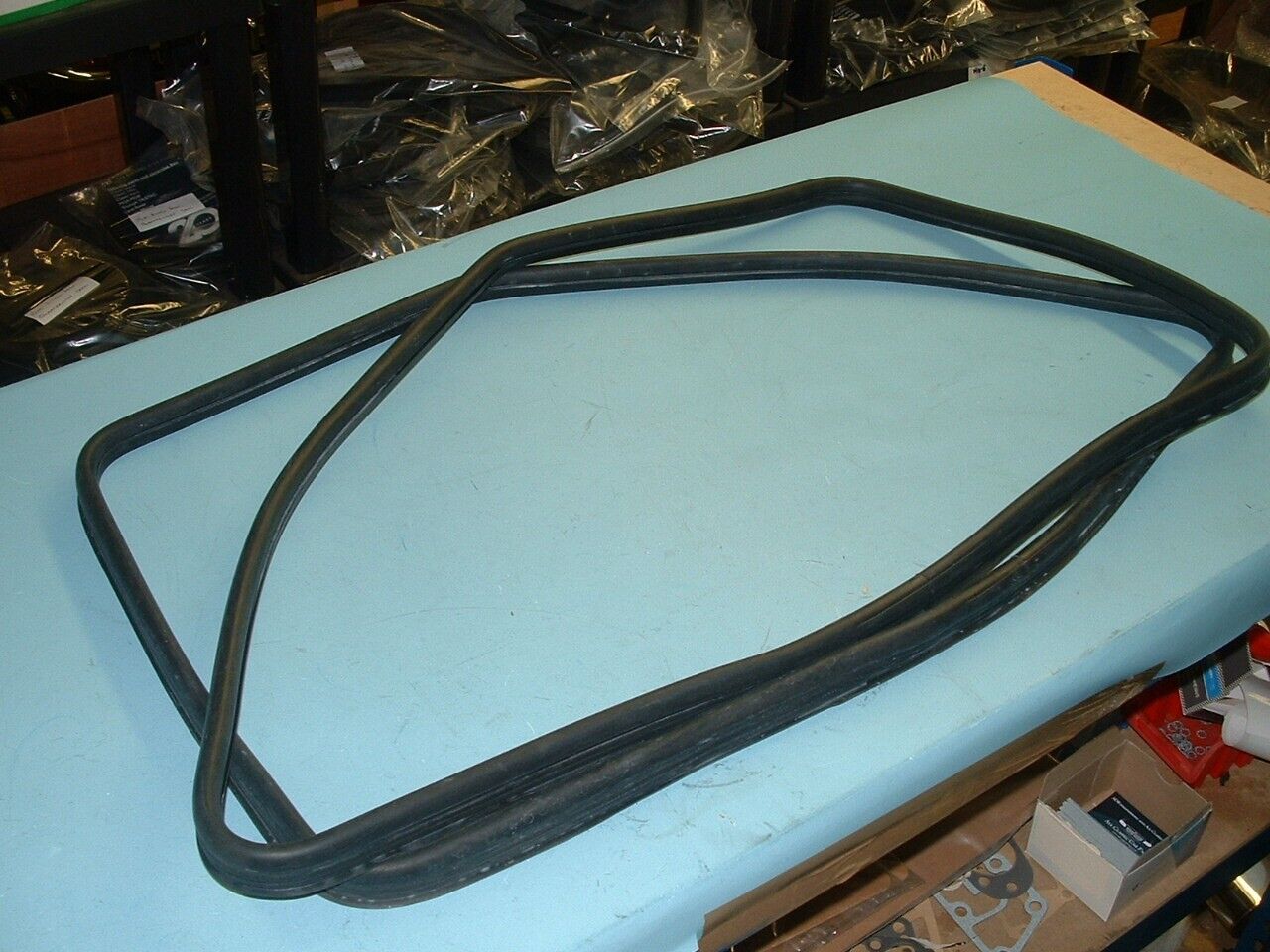 Ford Escort Mk3-4 Rear Fixed Quarter Light Seals Pair